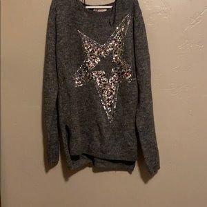 Long sleeve gray shirt